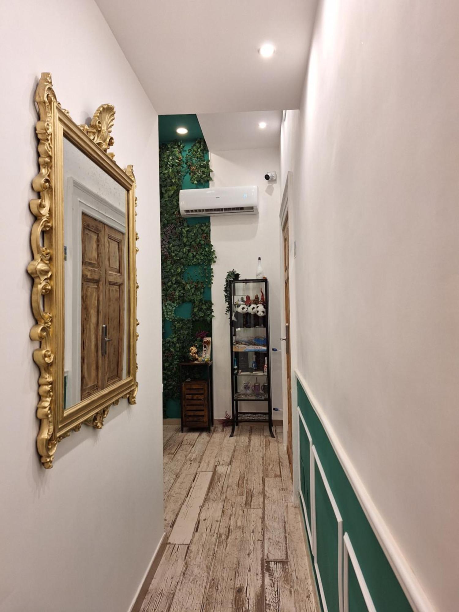 La Casa Di Luale E Zoe Napels